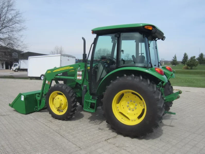 2013 John Deere 5055E