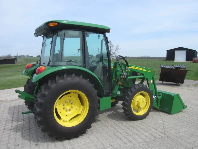 2013 John Deere 5055E