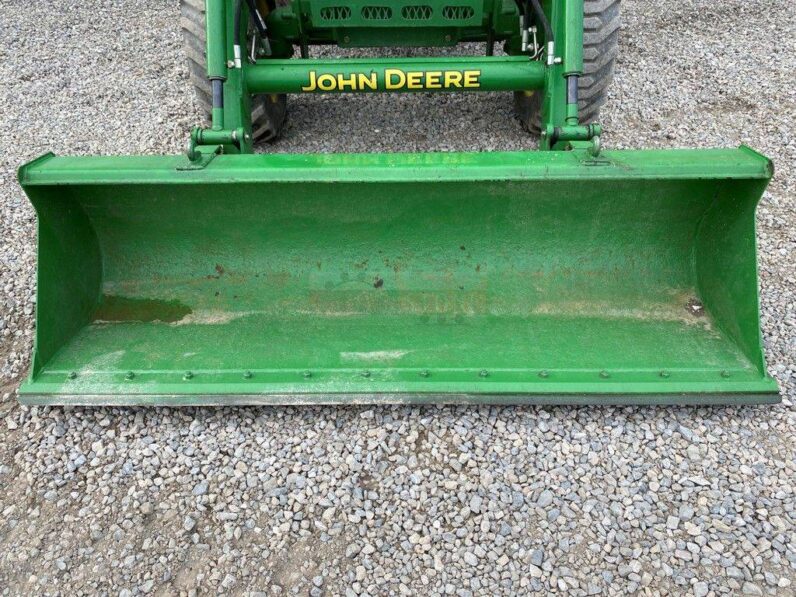 2016 John Deere 4052R