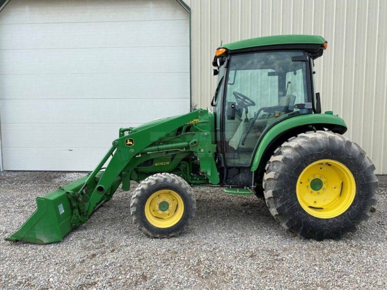 2016 John Deere 4052R