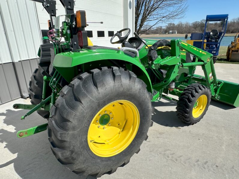 2019 John Deere 4066M