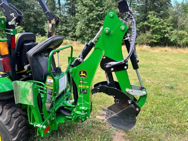 2019 John Deere 2025R - Image 17