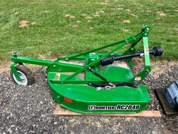2019 John Deere 2025R - Image 3