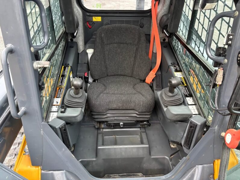 2018 John Deere 325g