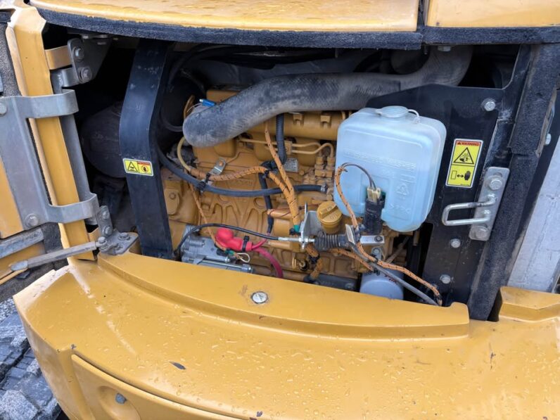 2015 Caterpillar305.5E