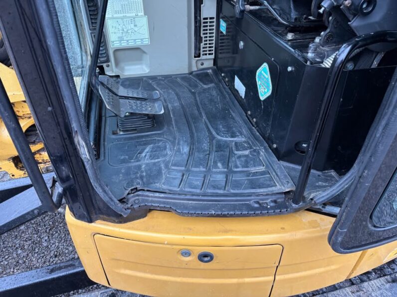2015 Caterpillar305.5E