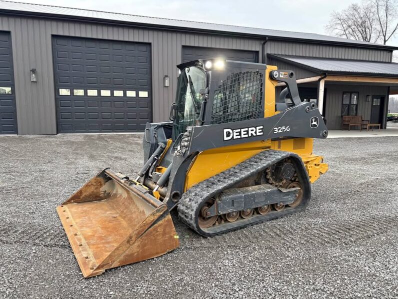 2018 John Deere 325g
