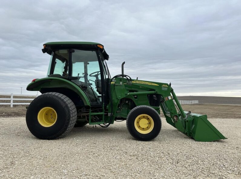 2011 JOHN DEERE 5075M