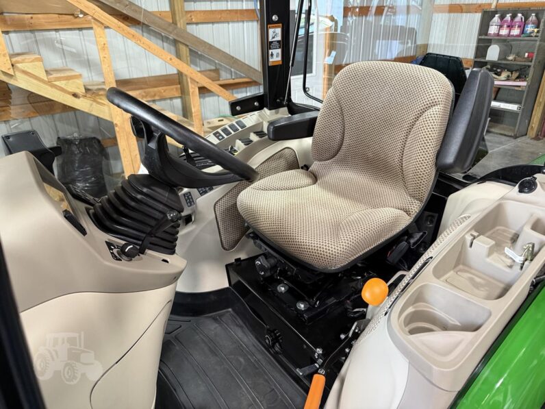 2022 JOHN DEERE 4052R