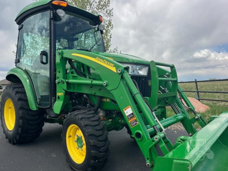 2017 JOHN DEERE 3046R
