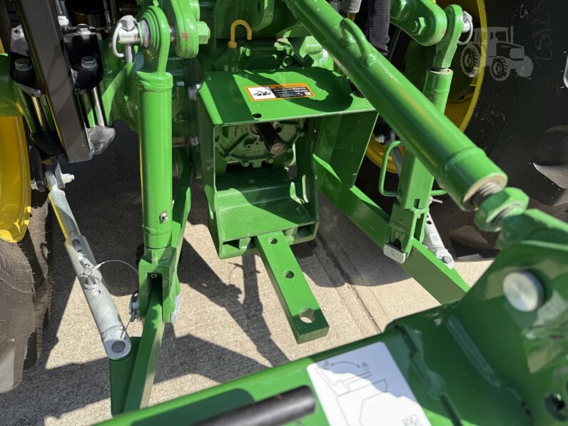 2022 JOHN DEERE 4052R
