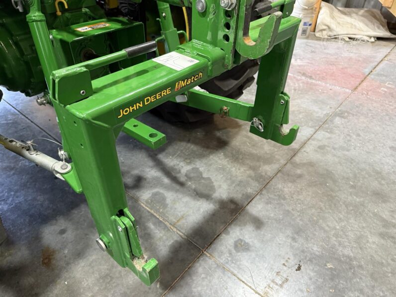 2022 JOHN DEERE 4052R