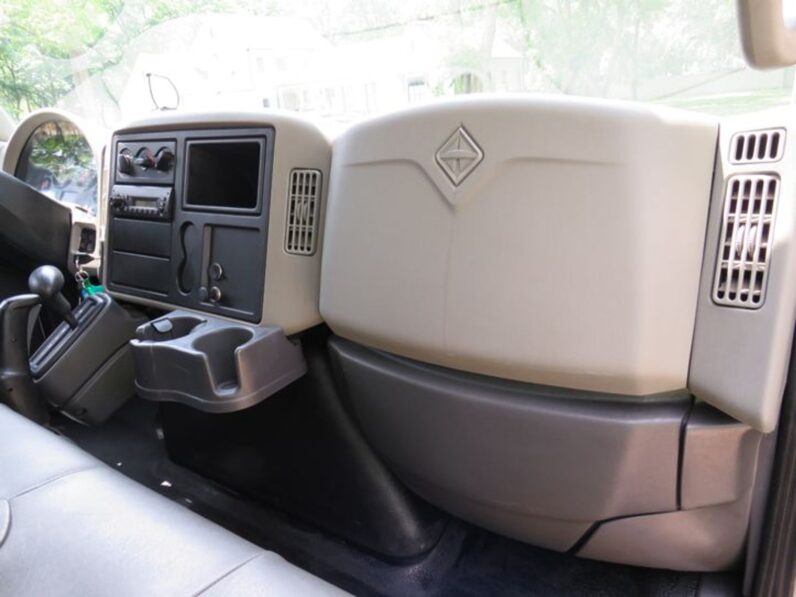 2012 International Maxxforce 4300 Durastar DT 26ft Box Truck