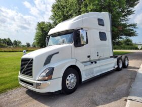 2017 VOLVO VNL64T780