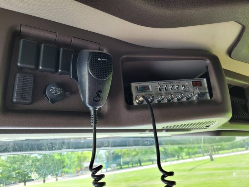 2017 VOLVO VNL64T780