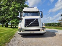 2017 VOLVO VNL64T780