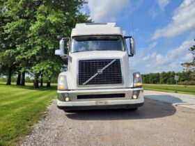 2017 VOLVO VNL64T780
