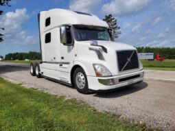 2017 VOLVO VNL64T780