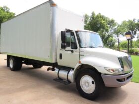 2012 International Maxxforce 4300 Durastar DT 26ft Box Truck