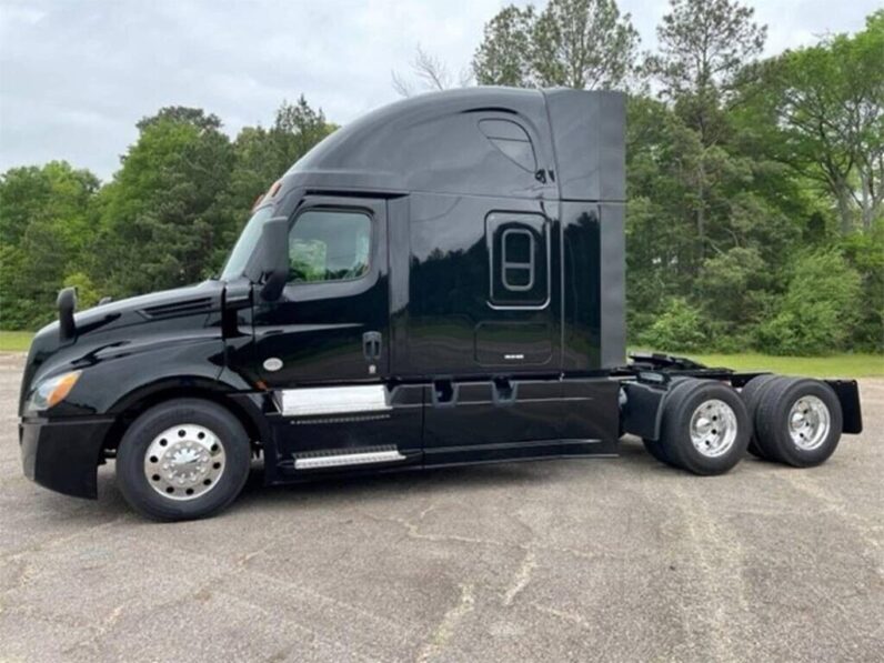 2021 FREIGHTLINER CASCADIA 126